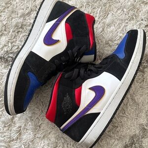 Nike Black and Red Sneakers High-Top Design